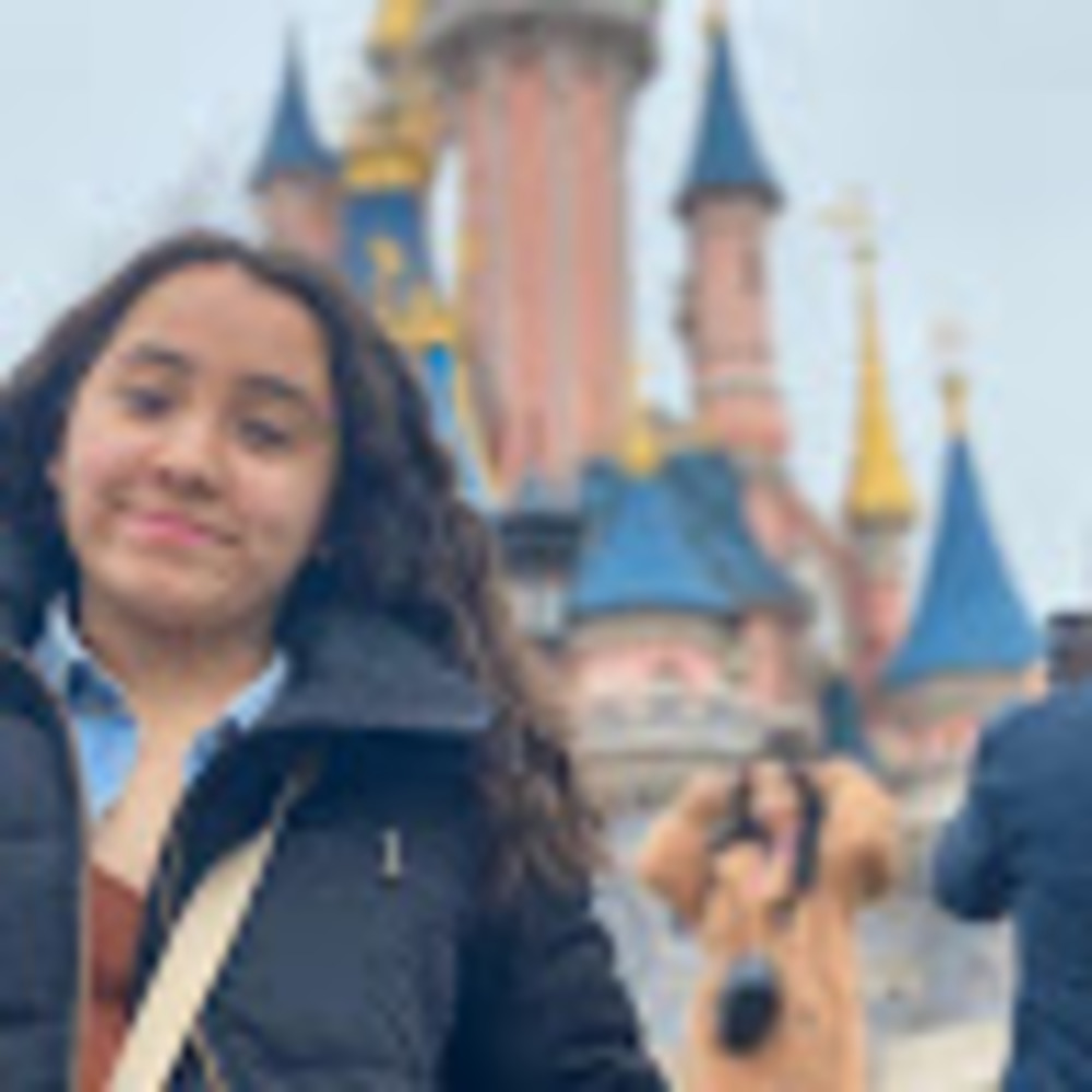 Meet your Posher, Hadid